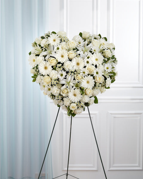 ALL WHITE HEART WREATH